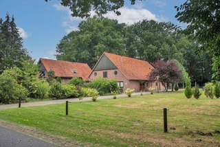 Lattrop-Breklenkamp - Bergvennenweg 3 en 5